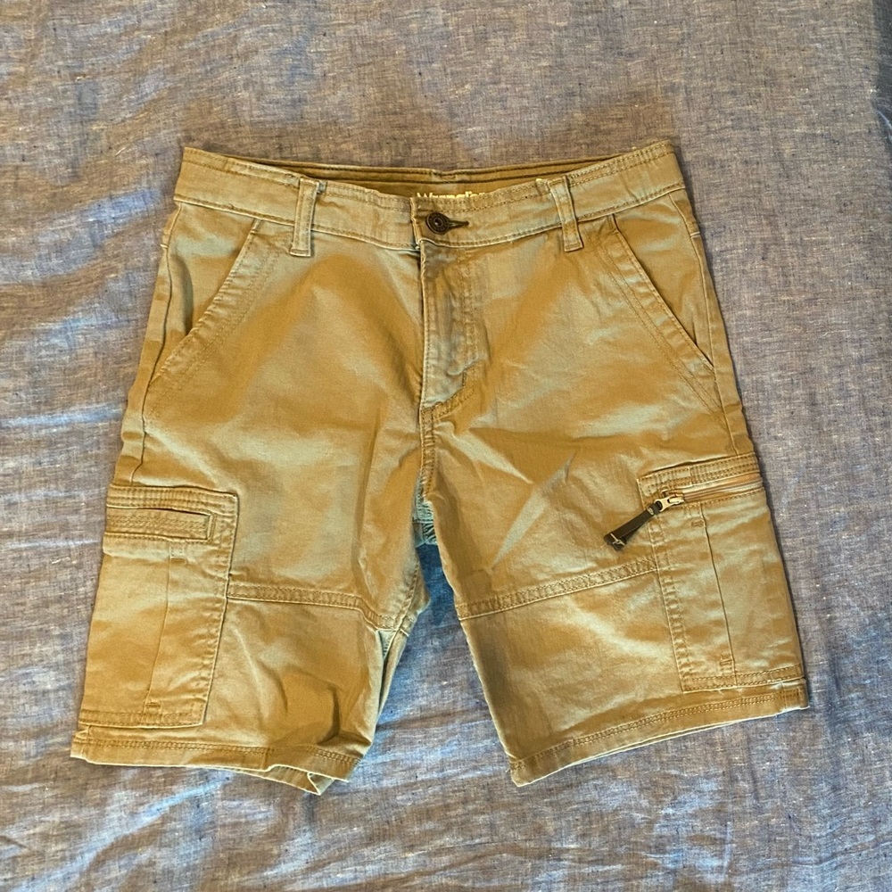Wrangler set of 2 pair of cargo shorts for boys, size 12 Husky - Picture 5 of 5